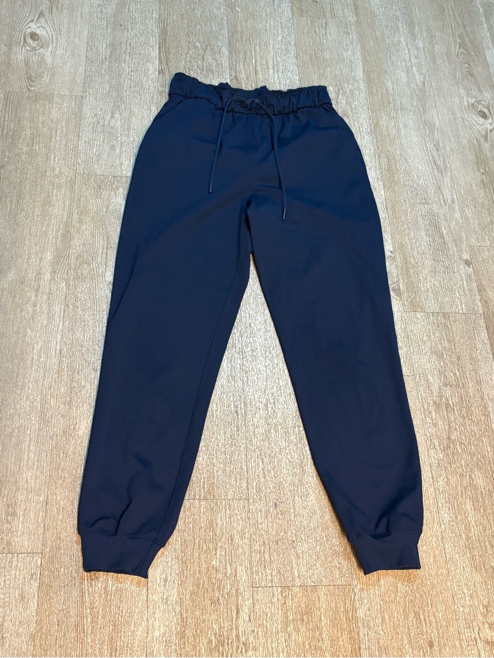 LULULEMON NAVY BLUE ON THE FLY JOGGERS SIZE 6